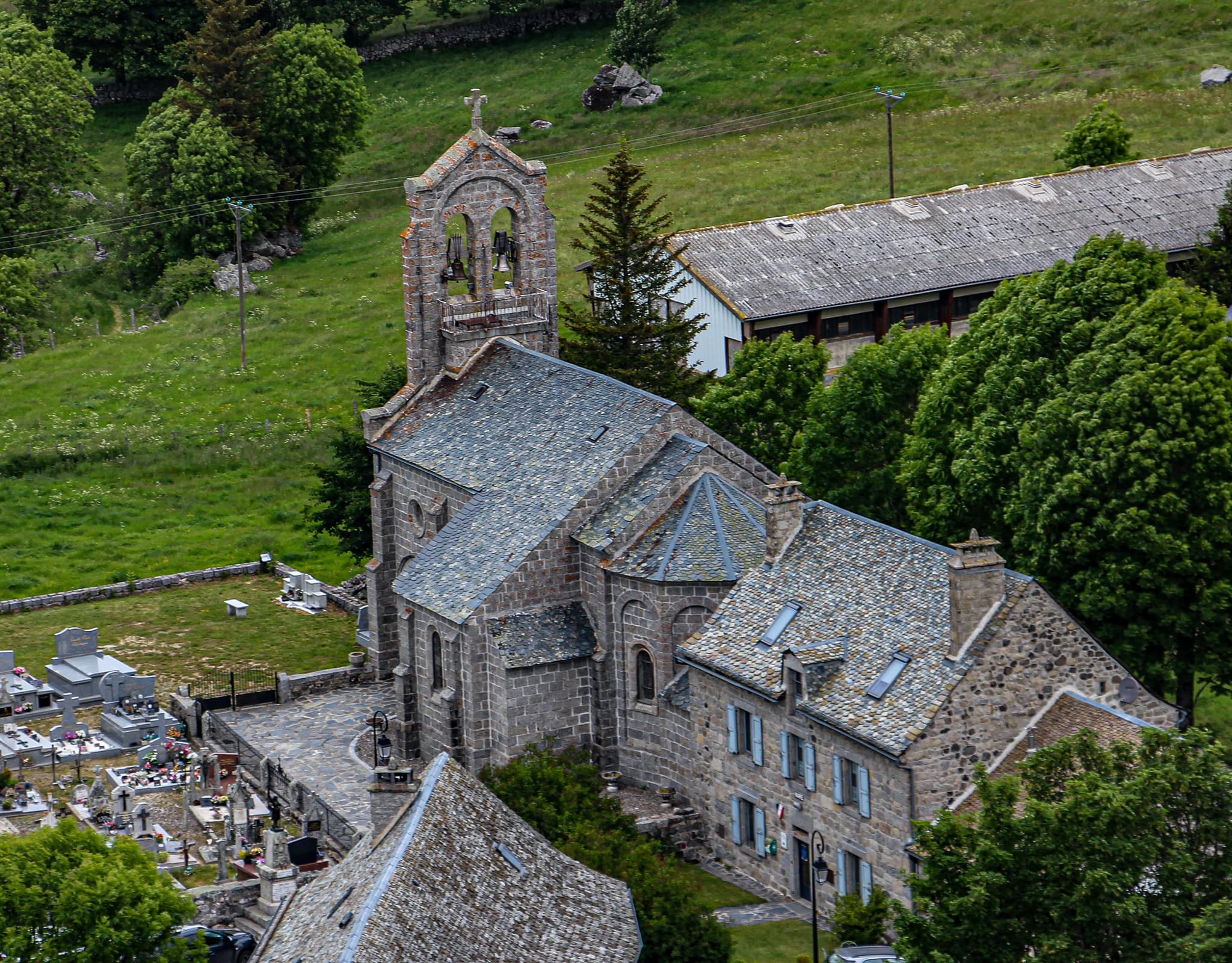 Église Marchastel - vue générale extérieure