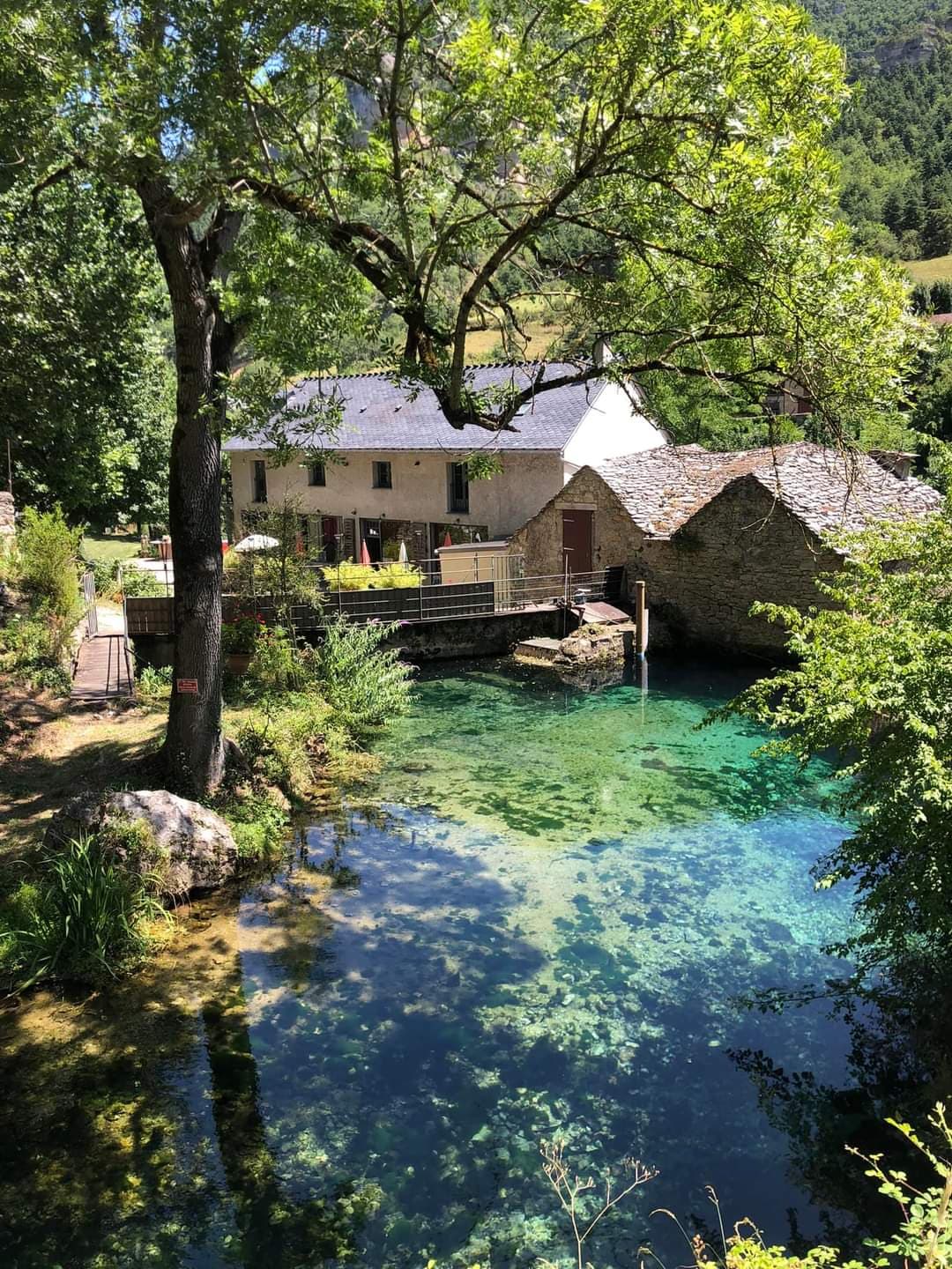 SOURCE DE ROUVEYROLE AU MOULIN DE PARAYRE
