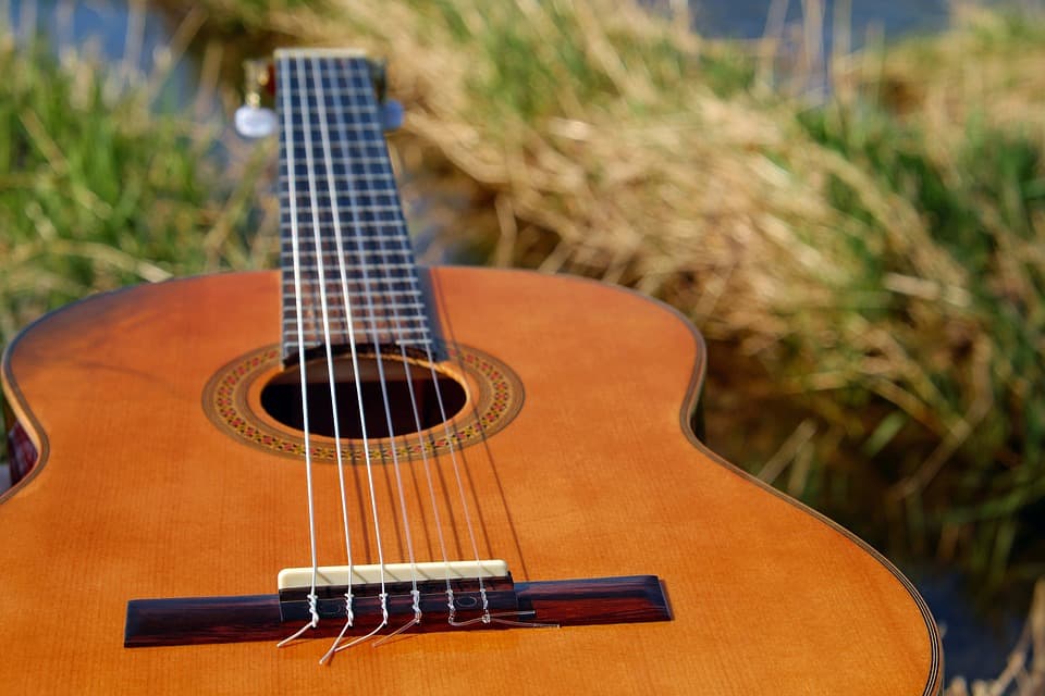 GUITARE