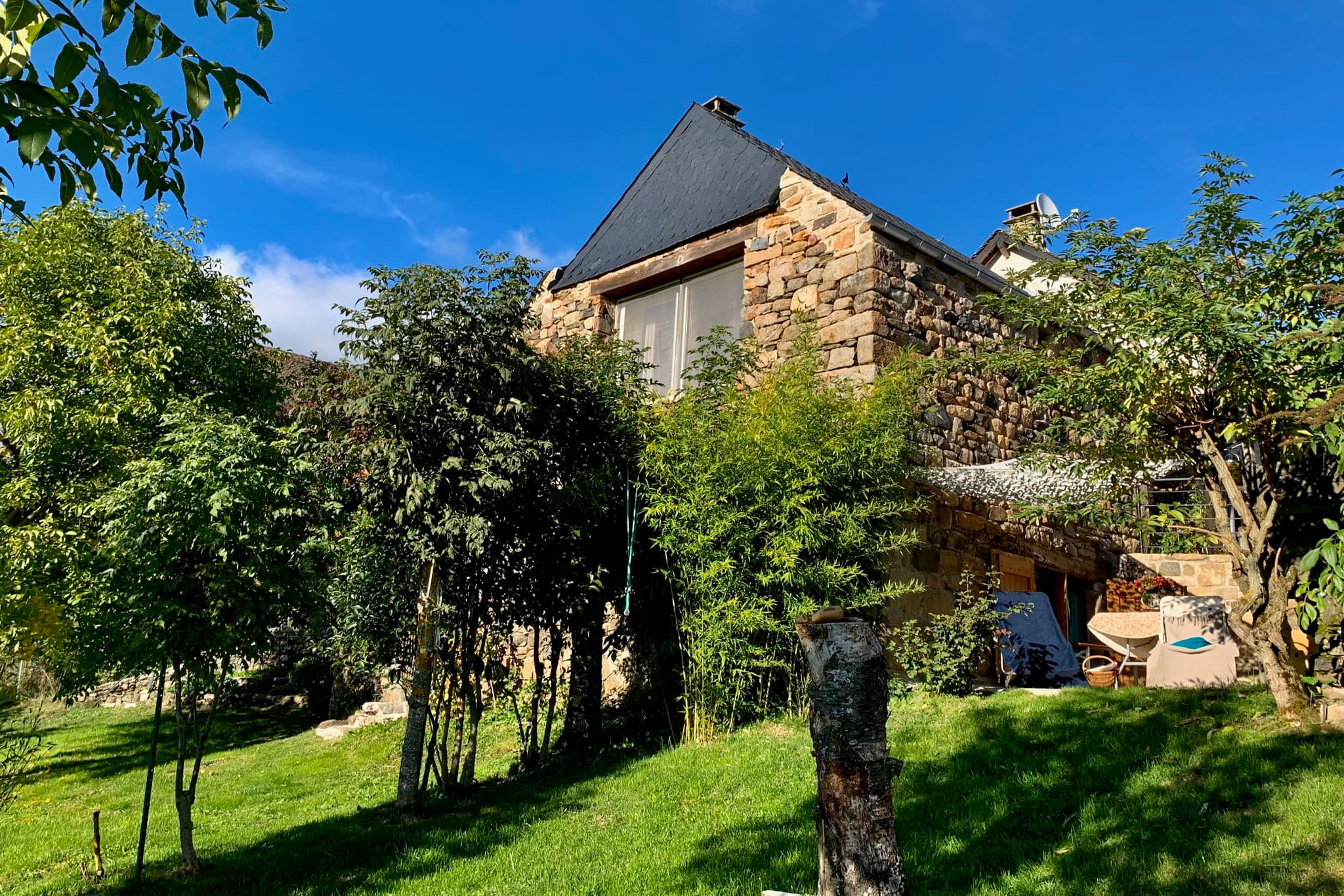 Grange-jardin-terrasse
