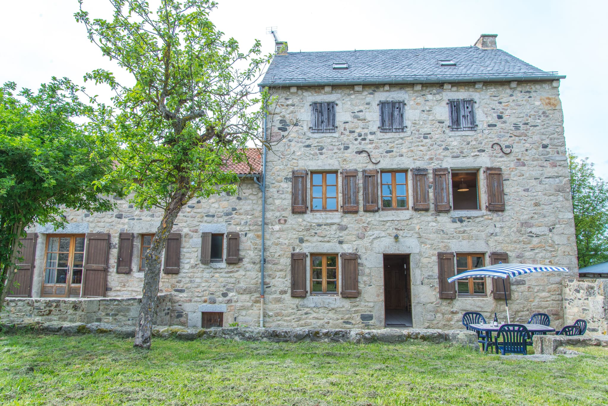 HLOLAR0480009091_01