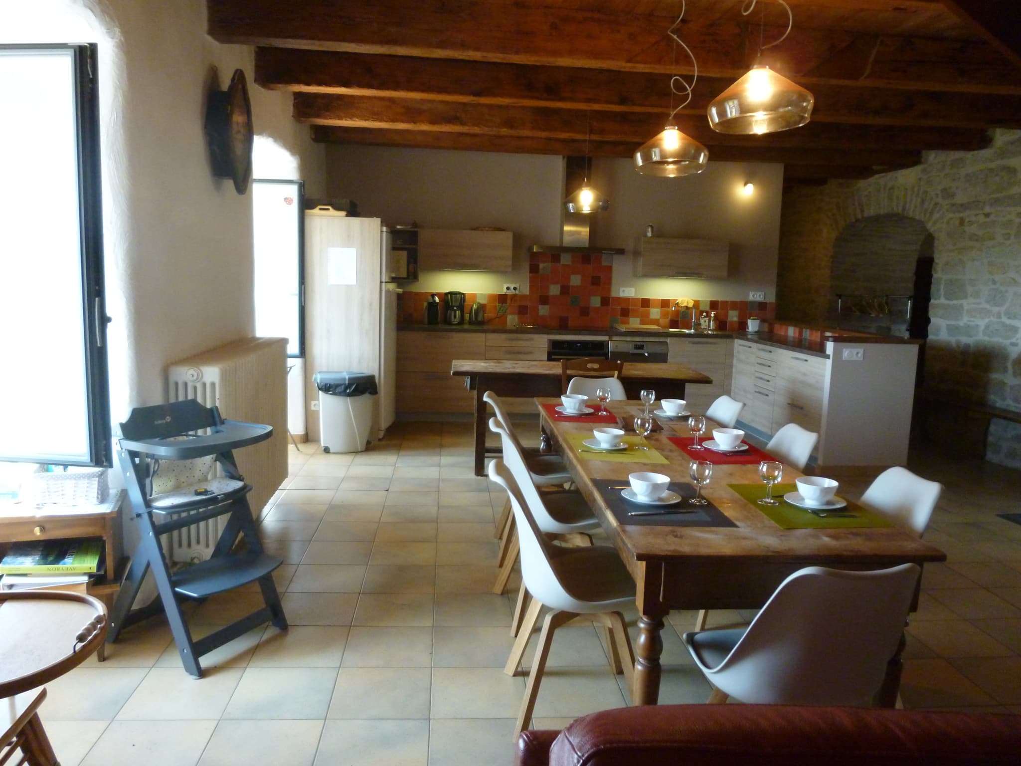 Le Pigeonnier, Gîtes de Combelasais - Séjour / Cuisine