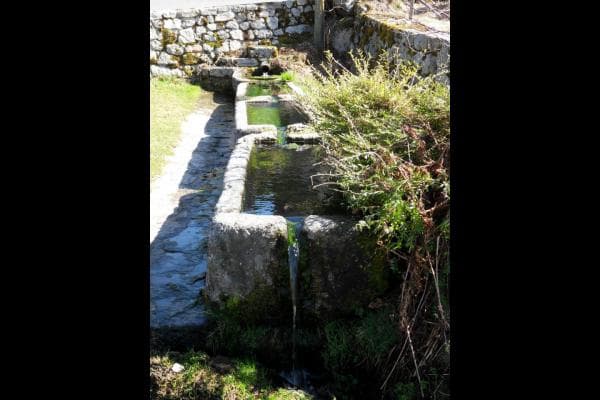 L-fontaine du village
