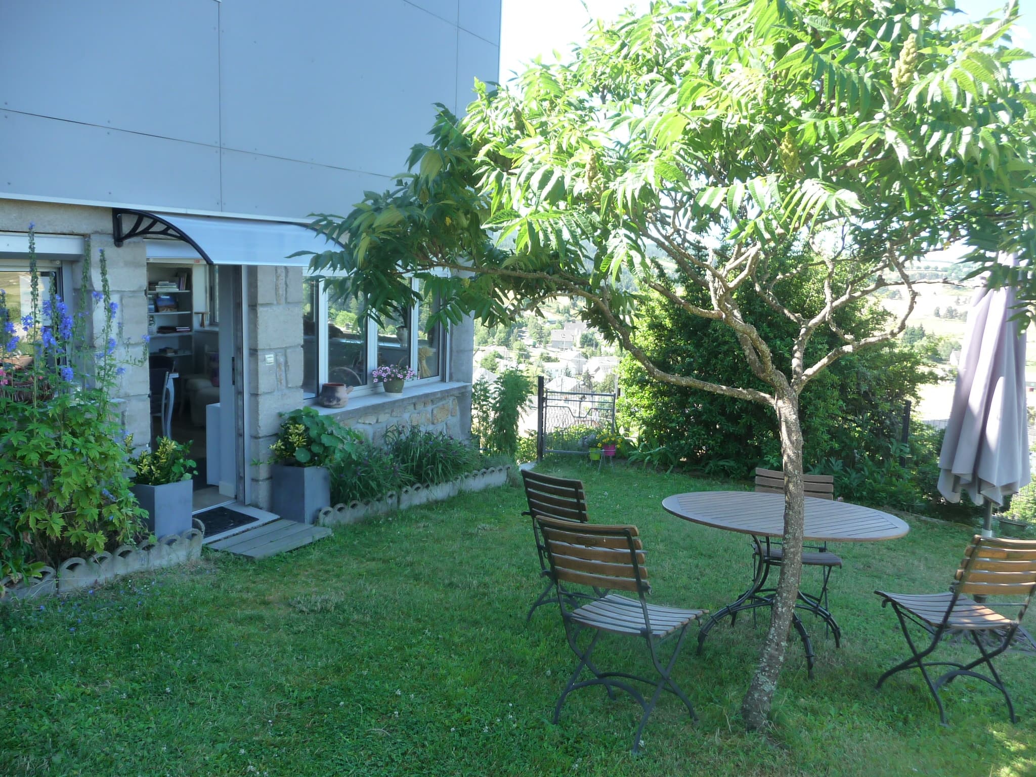 Jardin d'agrément et terrasse