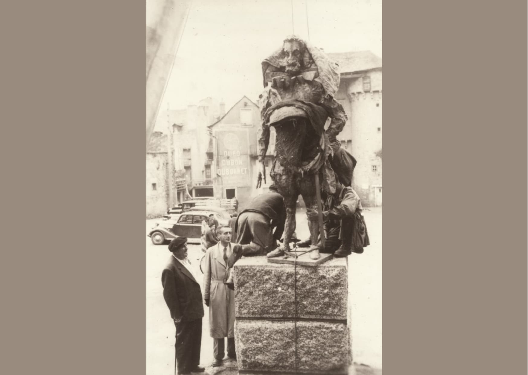 Installation de la statue - 1954