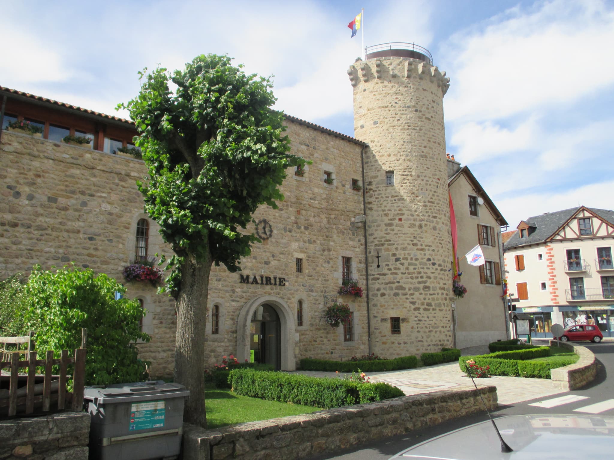 Tour de Bodon et Chapelle des Pénitents blancs