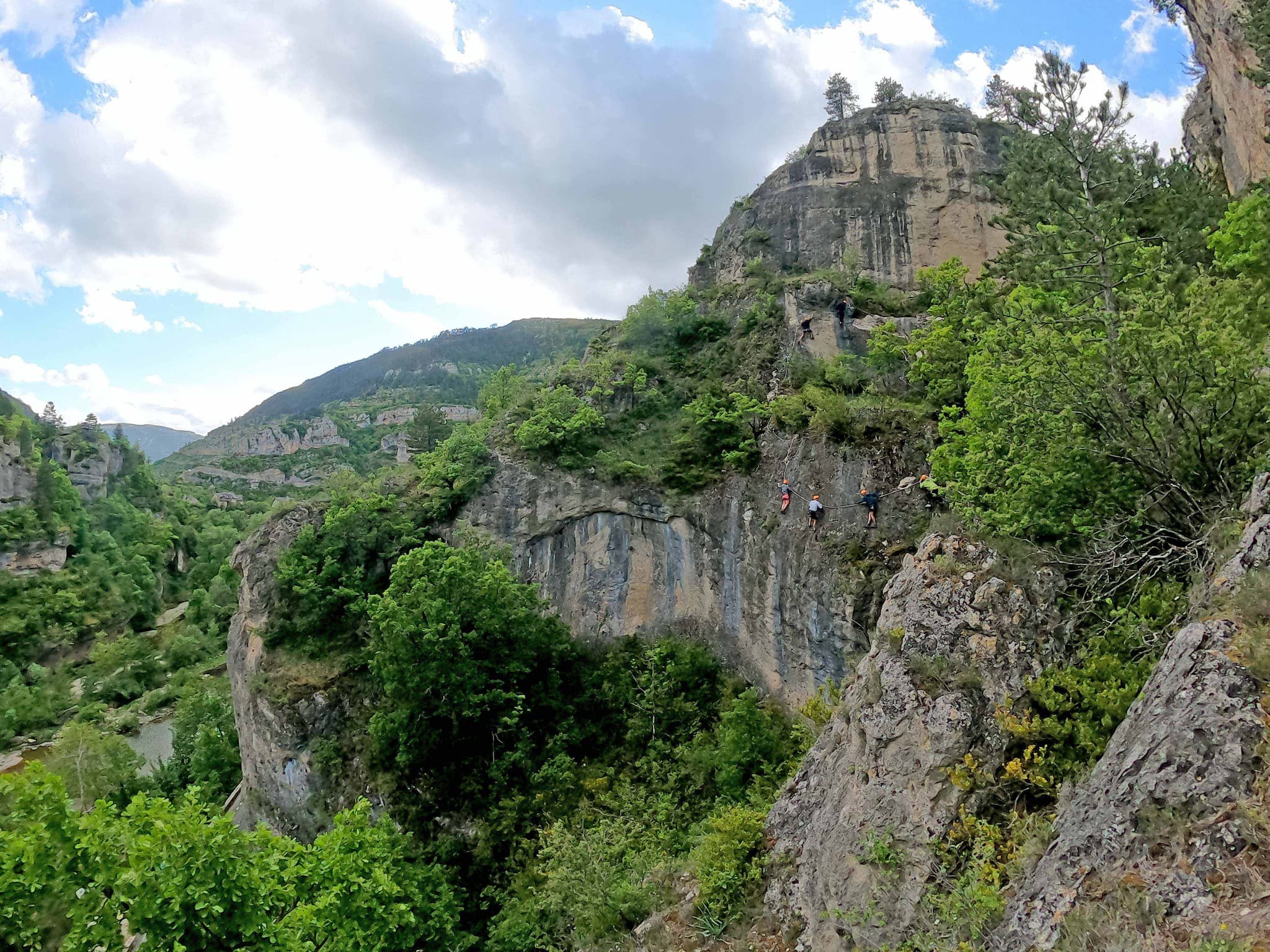 Parcours Aventure à Sainte Enimie - via corda
