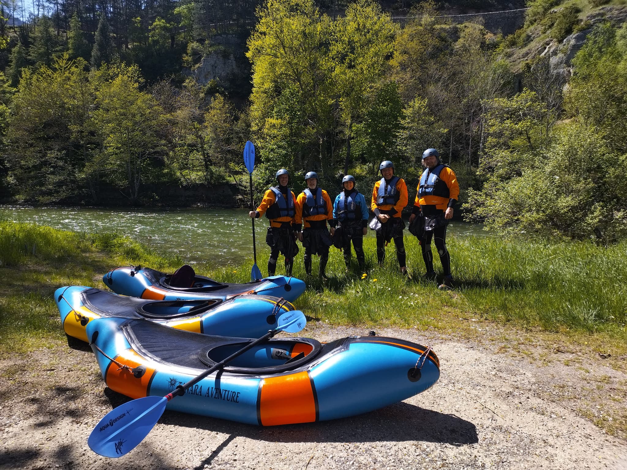 Partager une expérience packraft unique et conviviale.