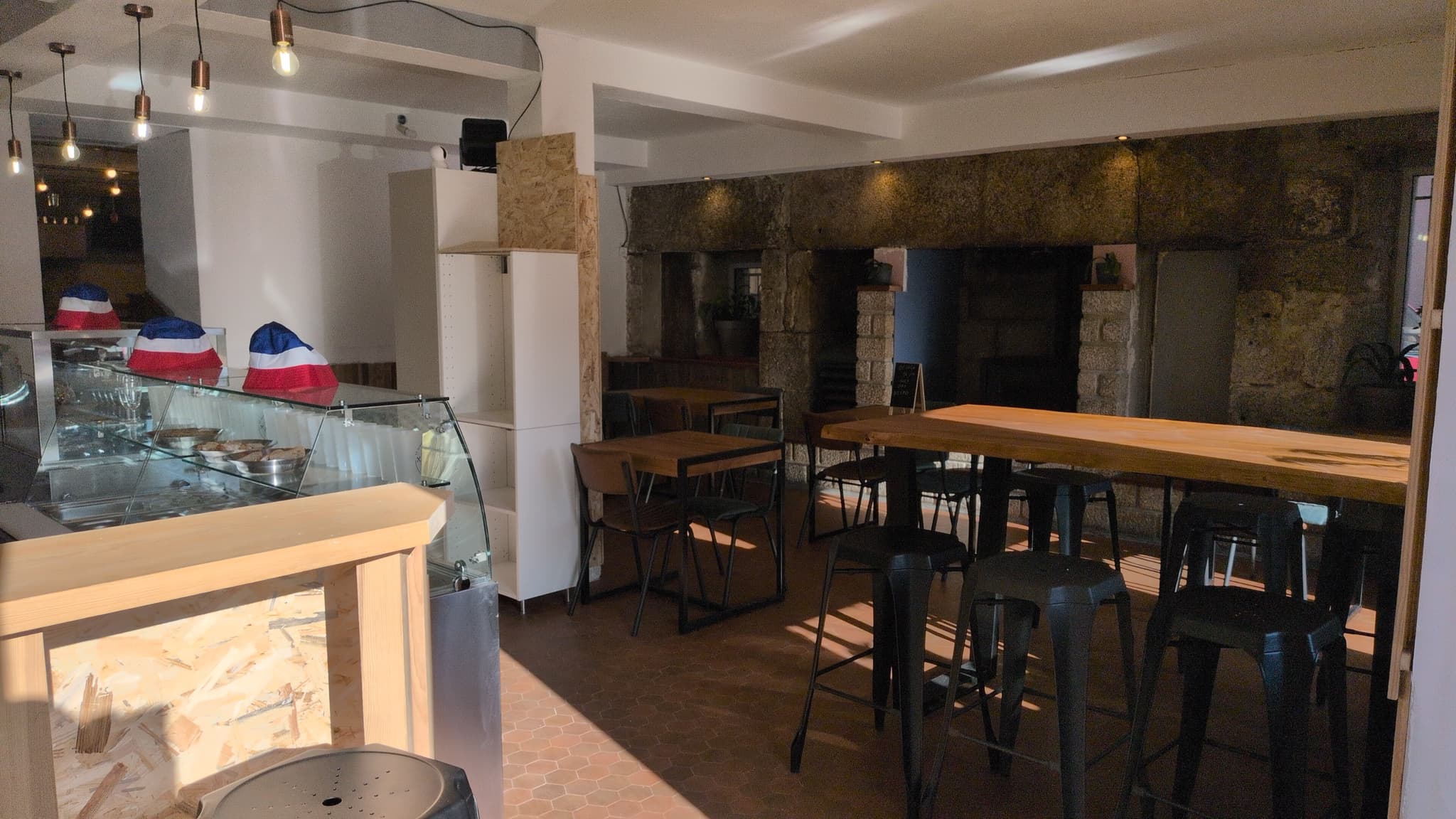 SALLE AVANT