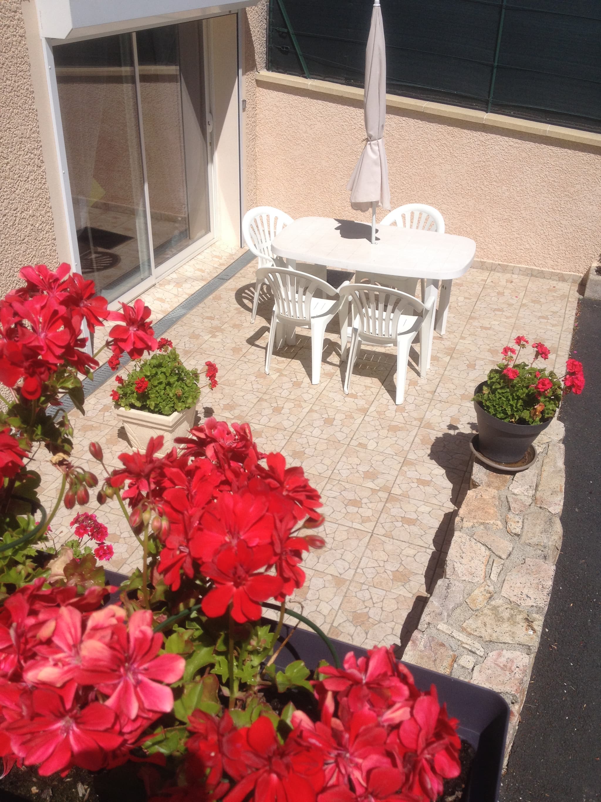 Entrée + terrasse