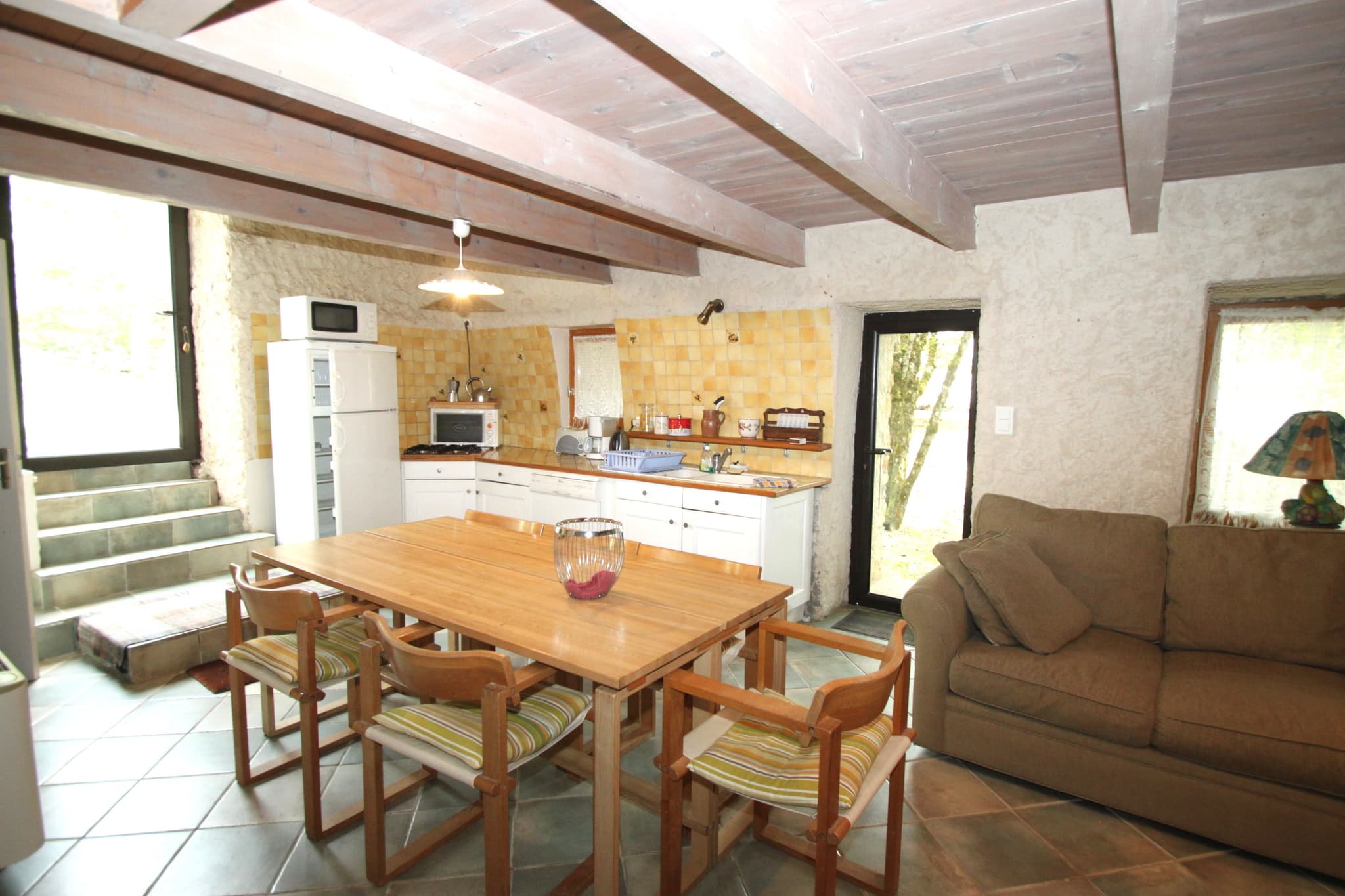 LEdS - Gîte Ecuries - Le coin repas
