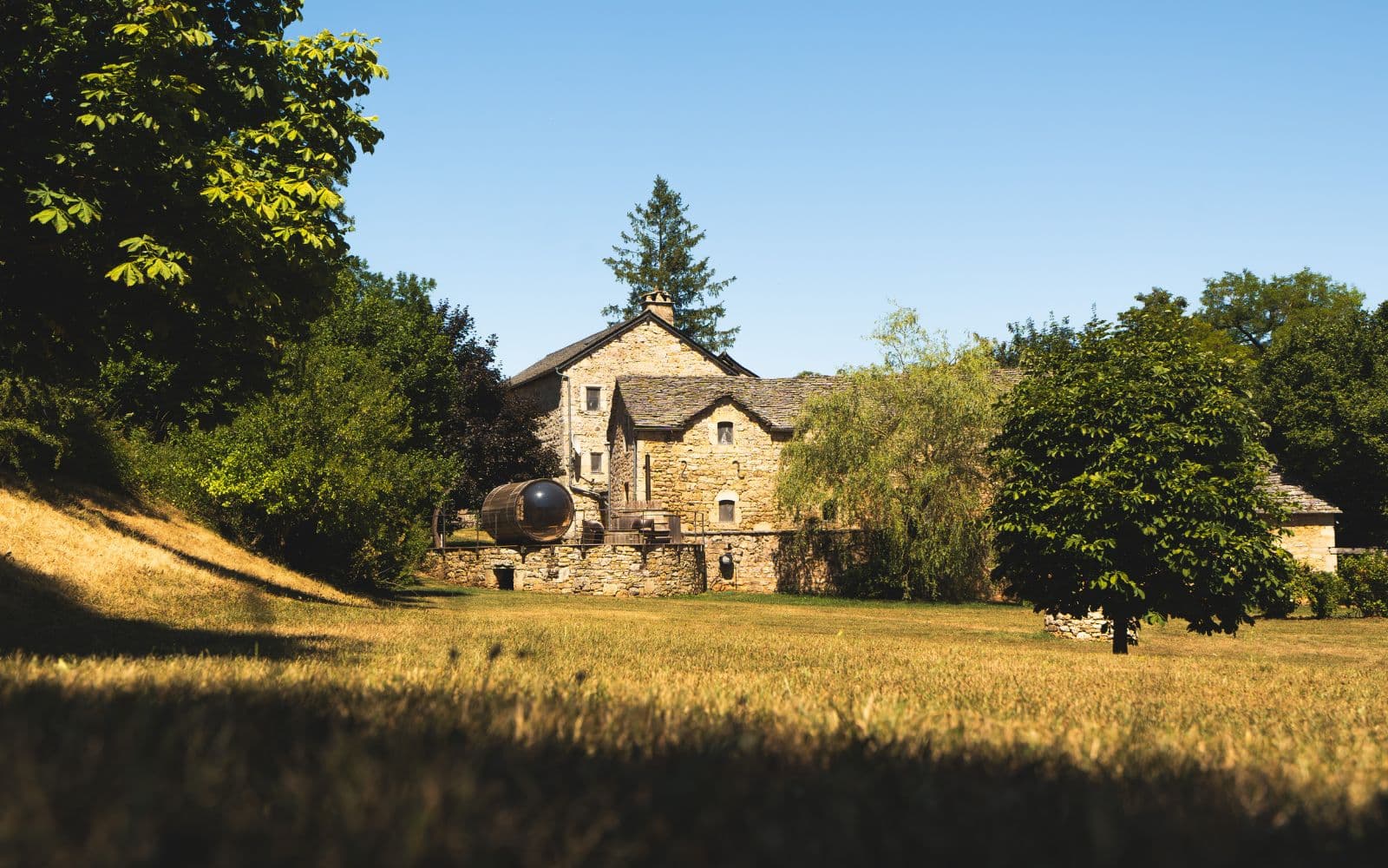 Espace bien-être et parc naturel de 3 hectares