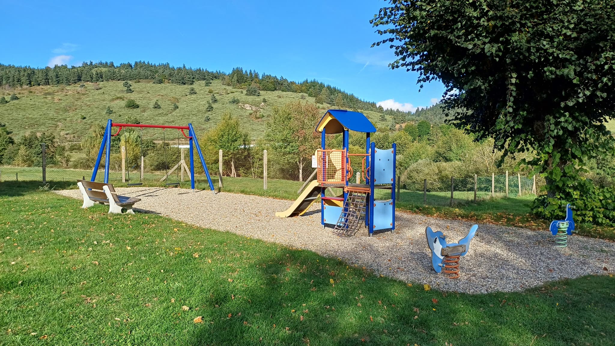 Camping*** La Cigale de l'Allier - Jeux extérieurs pour enfants