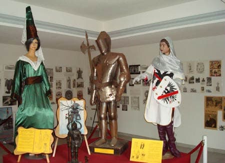 MUSEE DUGUESCLIN P02