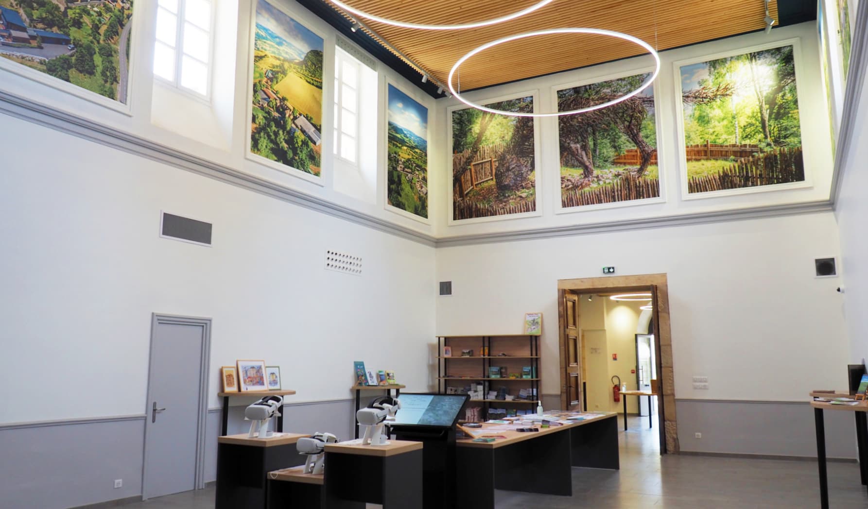 Office de Tourisme Gévaudan Destination espace 5 sens casques 3D