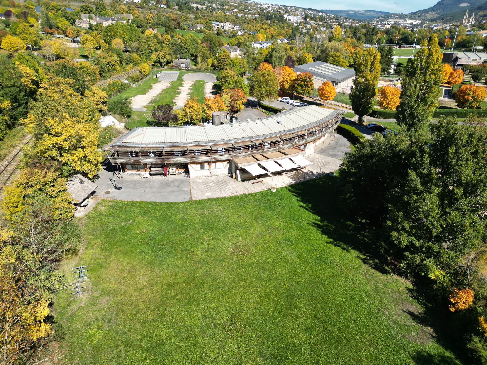 PHOTO DRONE EXTERIEURE COTE JARDIN