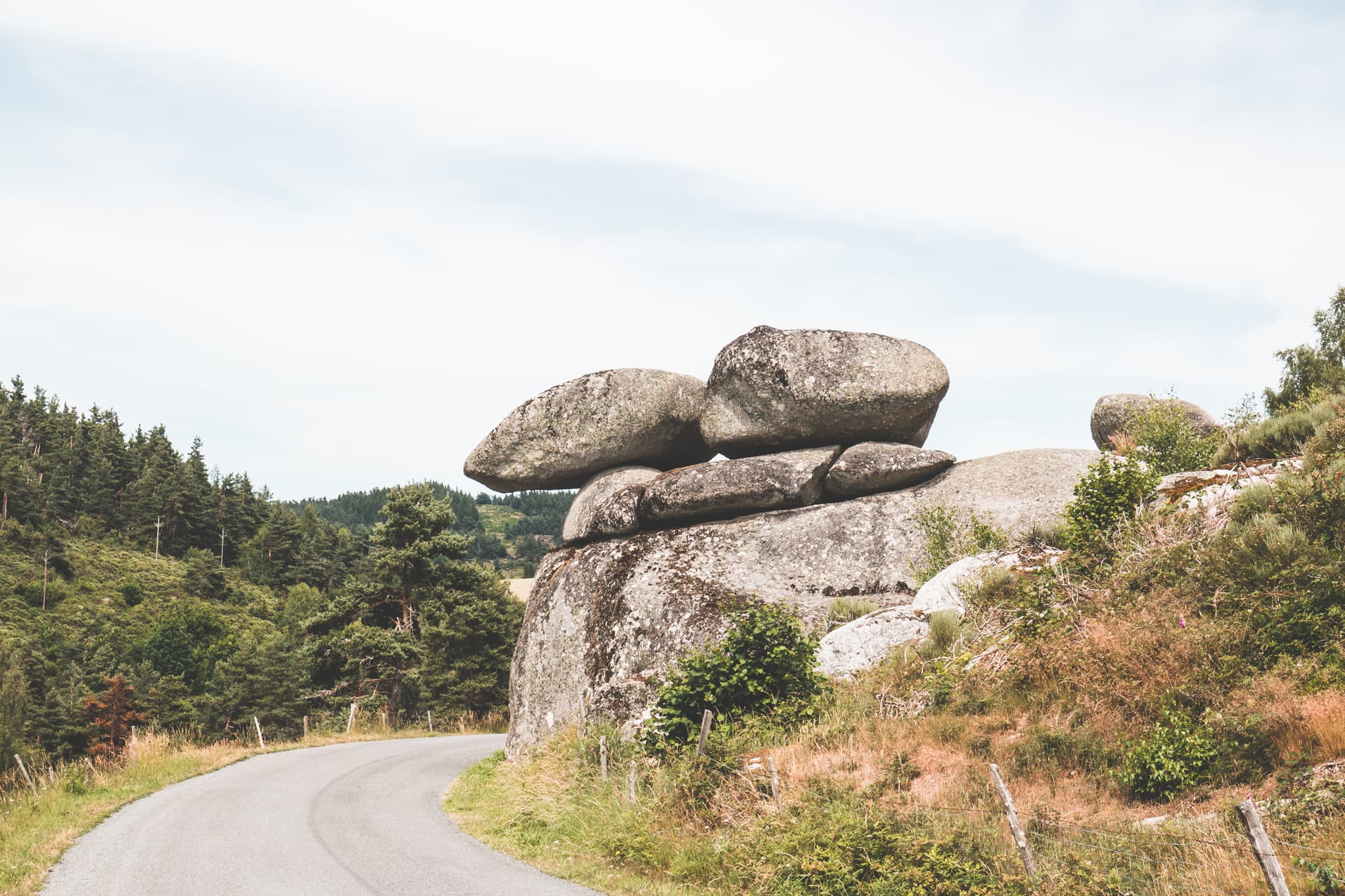 Pyramide en Porte-à-faux