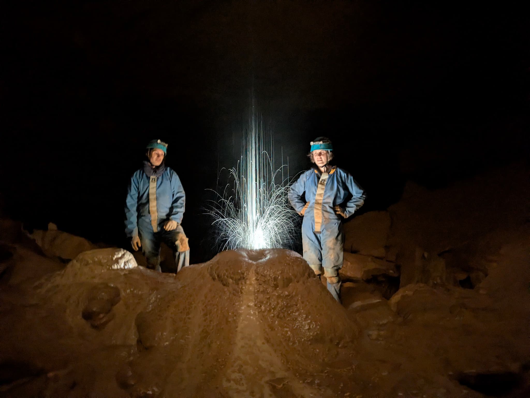 Explorez la Grotte de Castelbouc avec Tanara Aventure : une aventure souterraine