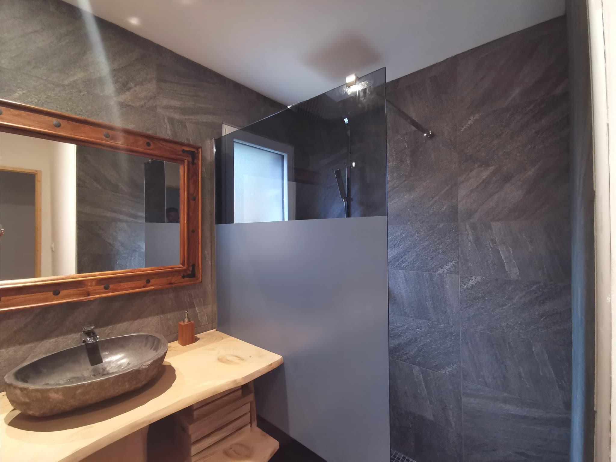 Salle de bain commune