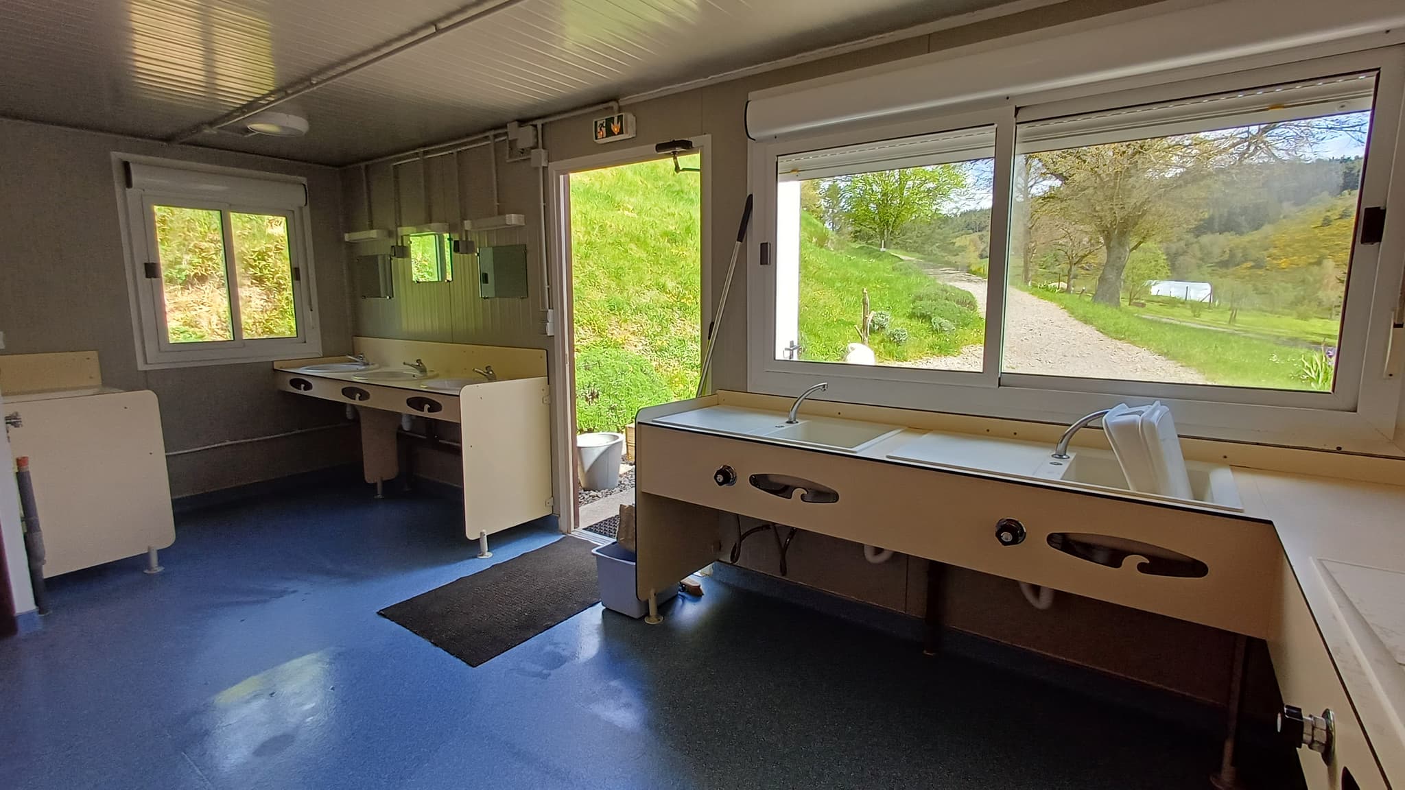 Camping*** La Cigale de l'Allier - sanitaires chauffés