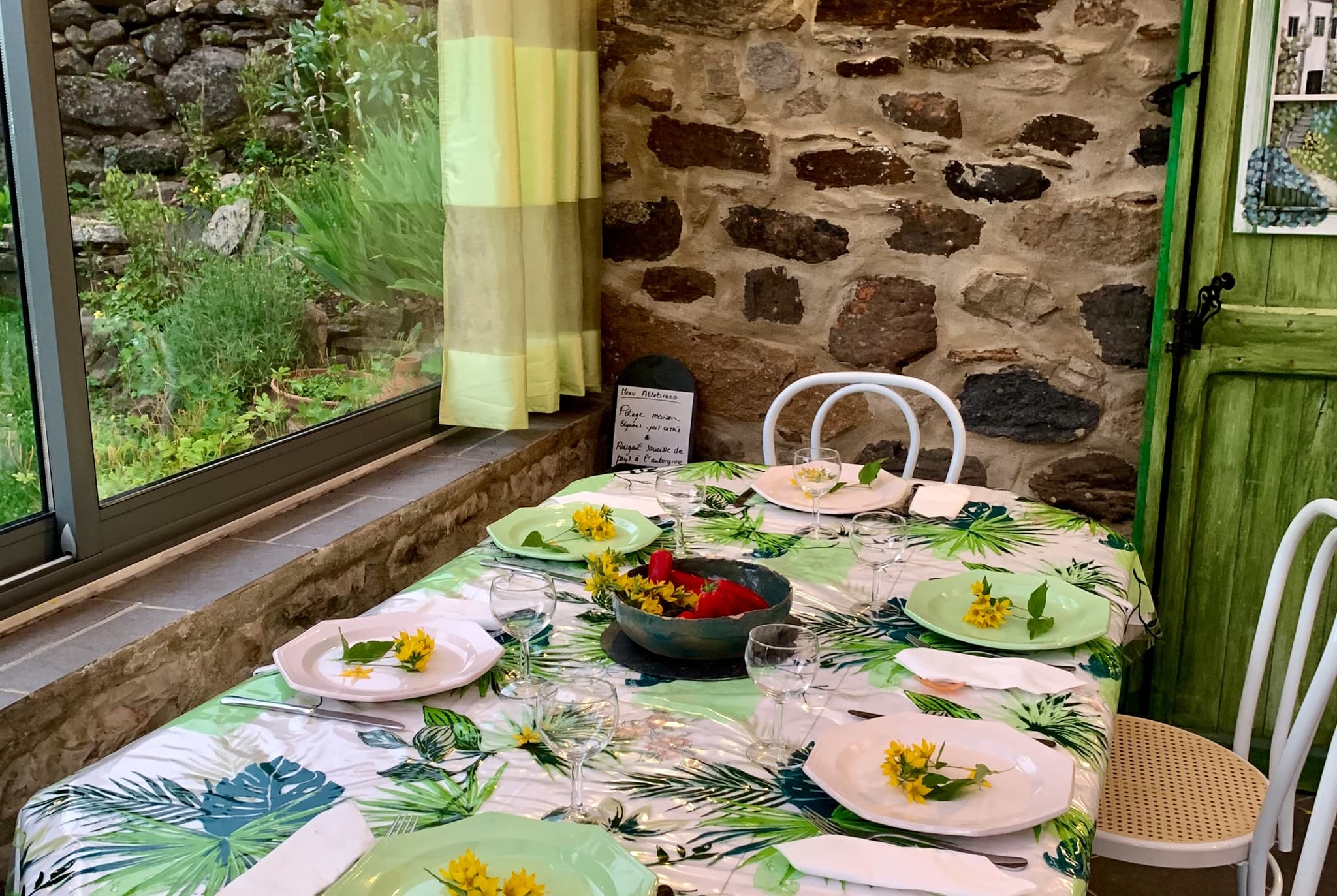 Sibylle-espace-repas-veranda