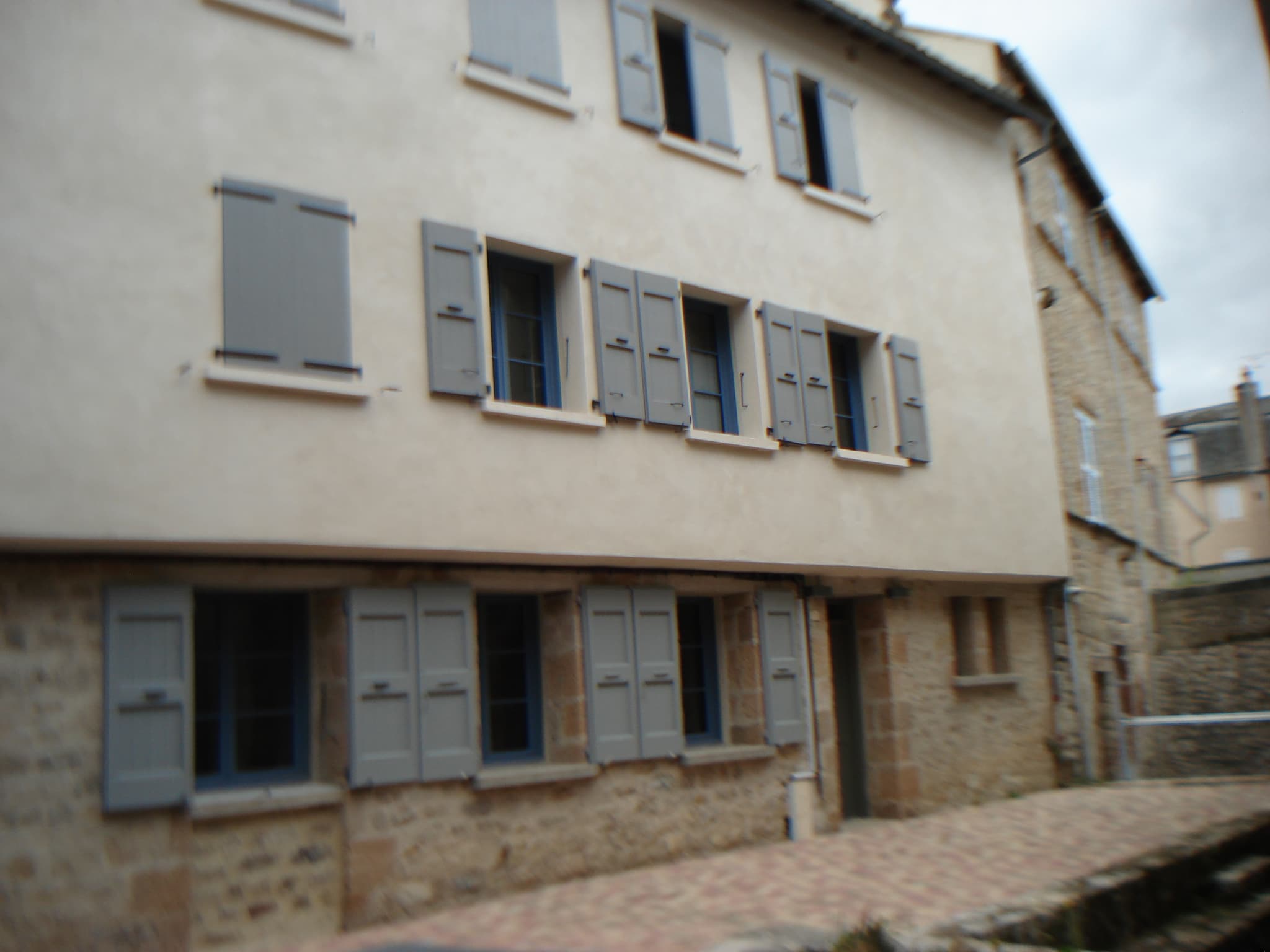 Gîte d'étape communal de La Canourgue - Vue de la place au blé