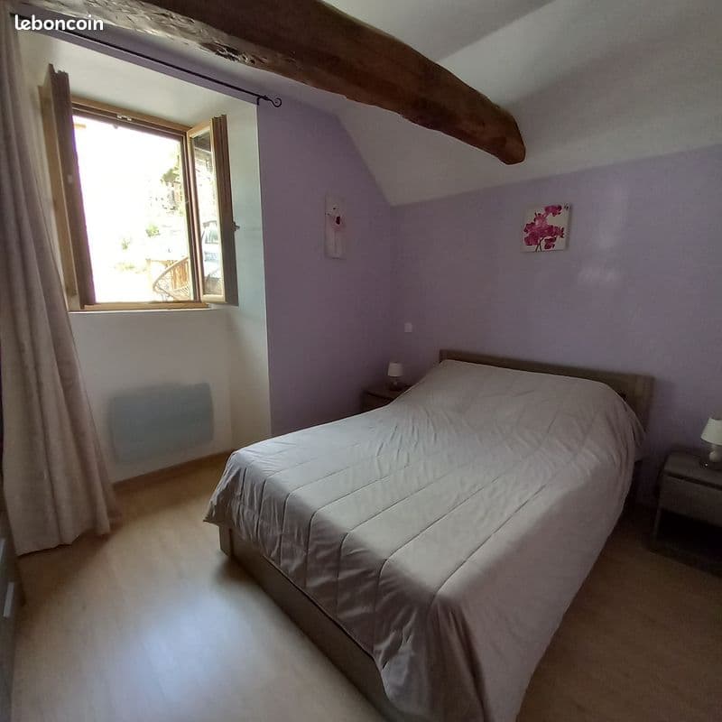 Chambre avec 1 lit 140*190