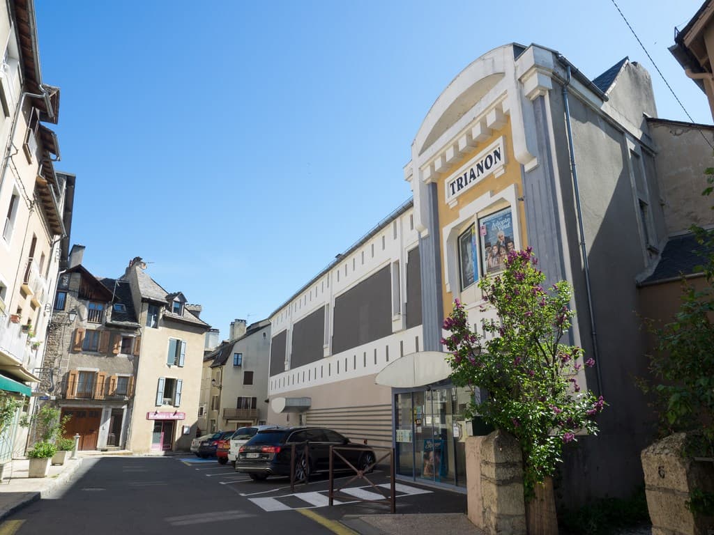 Façade du cinéma Trianon