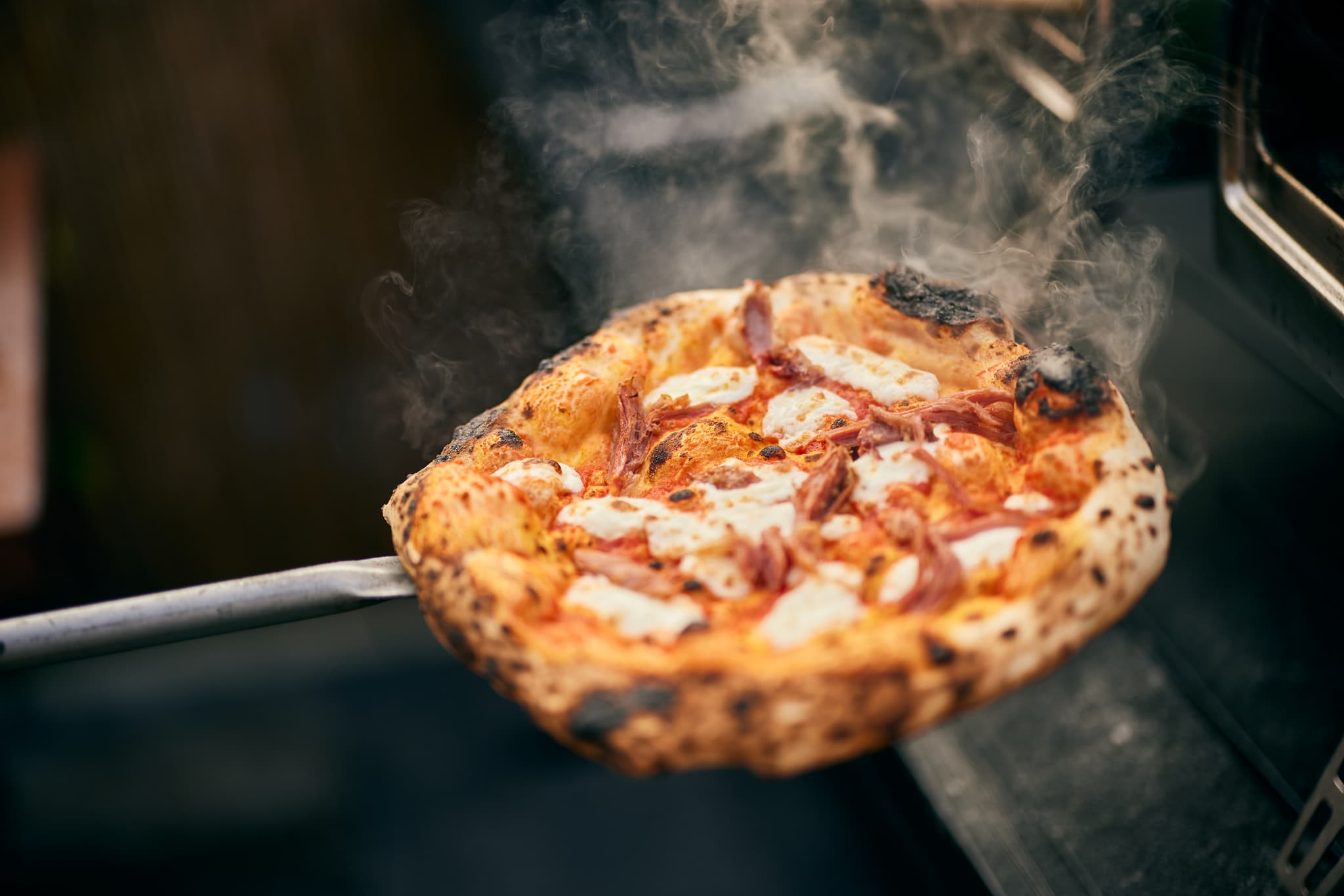 Pam Pizza au bord du lac de naussac