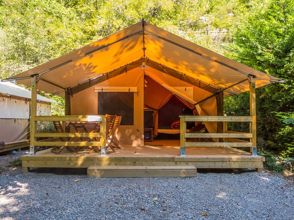Portfolio-lodge-victoria-camping-la-blaquiere