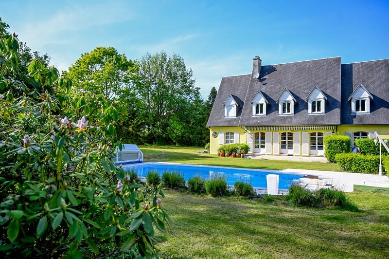 Parc et piscine