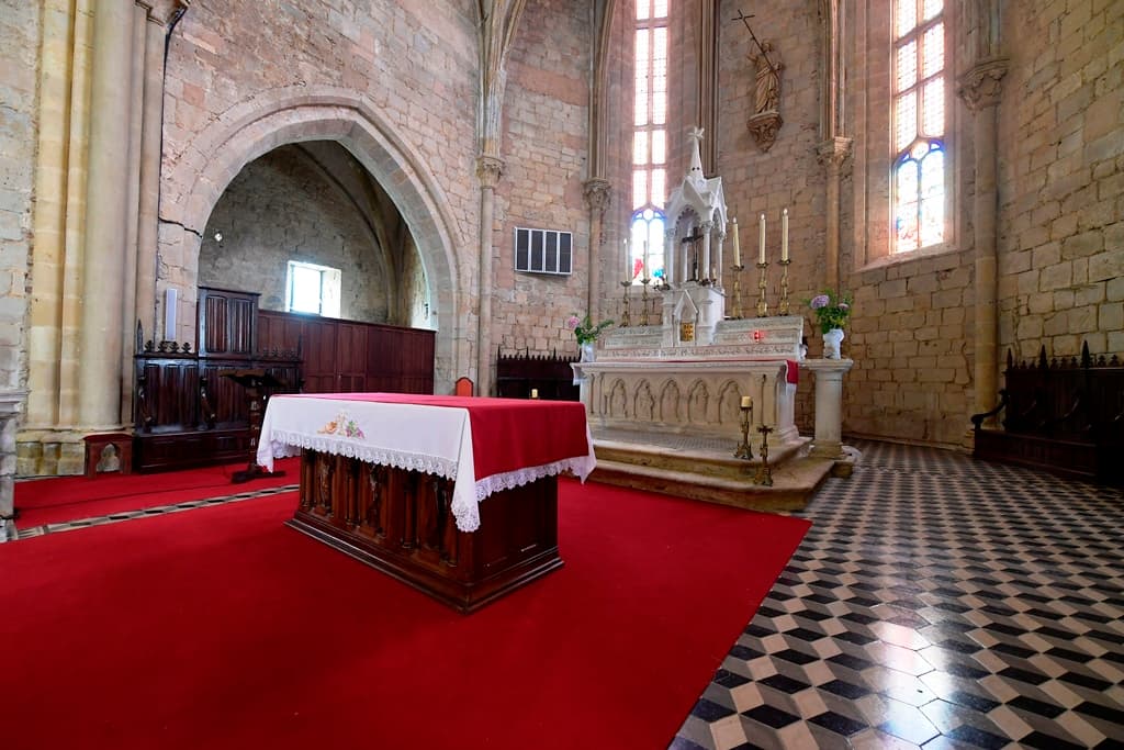Geaune église intérieur est
