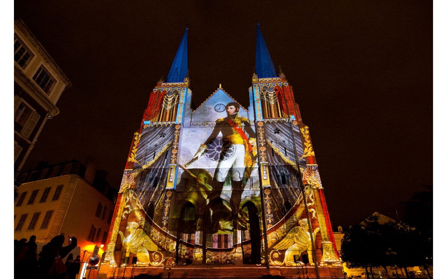 Le son et lumière de Pau - le fabuleux destin de Bernadotte - façade de l'église