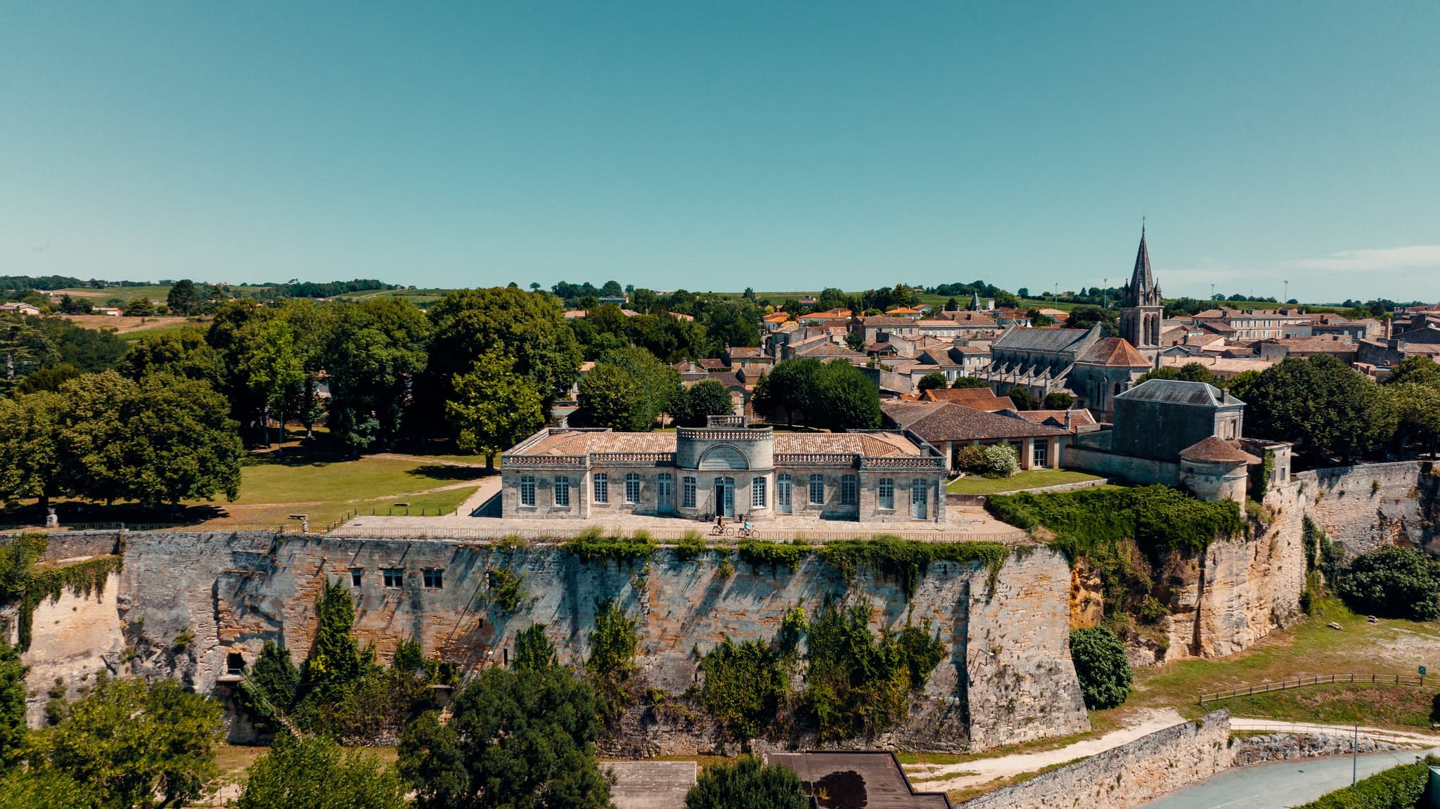 Bourg 6