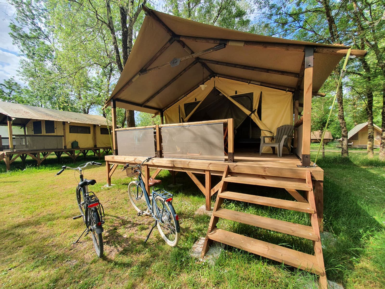Tente Lodge sur pilotis