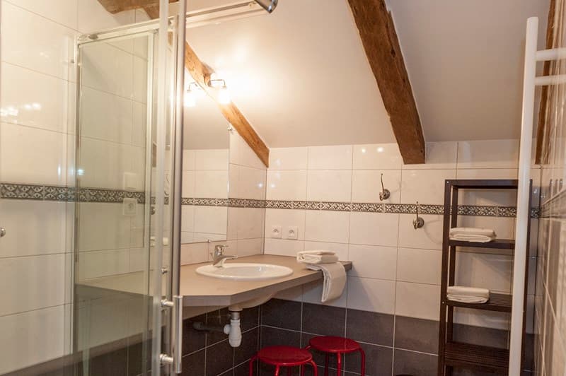 Gîte du Roucal - salle d'eau