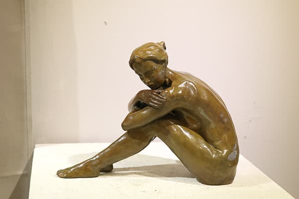 004 Léa bronze