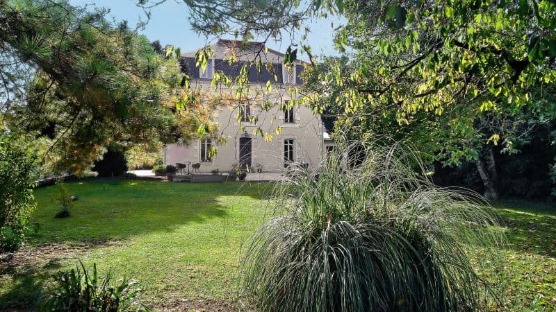 01 MAISON