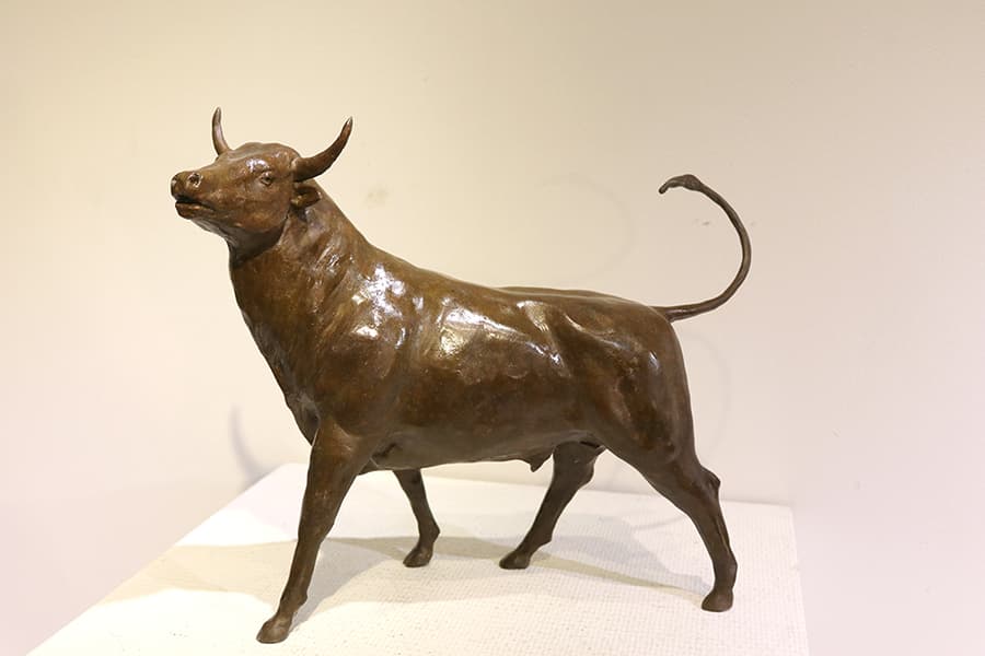 011 Taureau II bronze