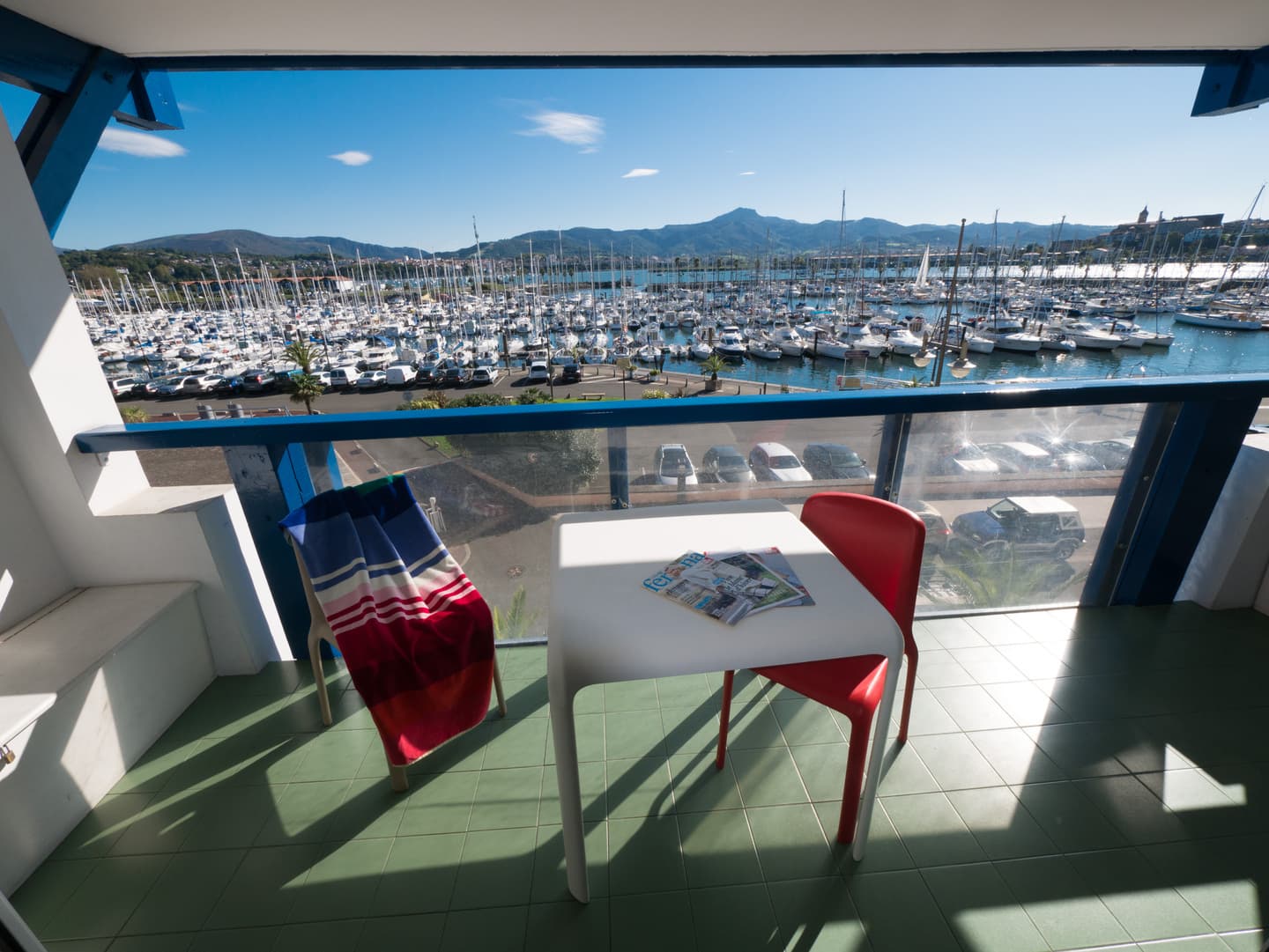 Sokoburu_balcon_2pièces4_port_piscine