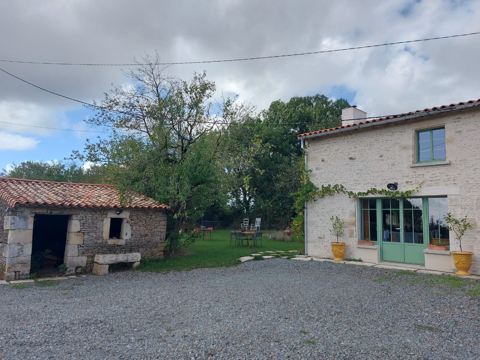 Exireuil parking