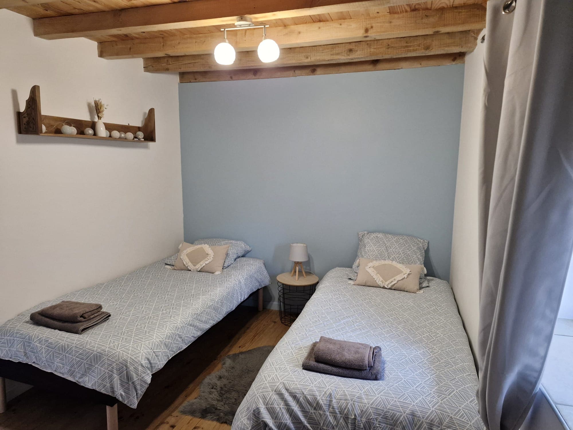 Chambre avec lits simples