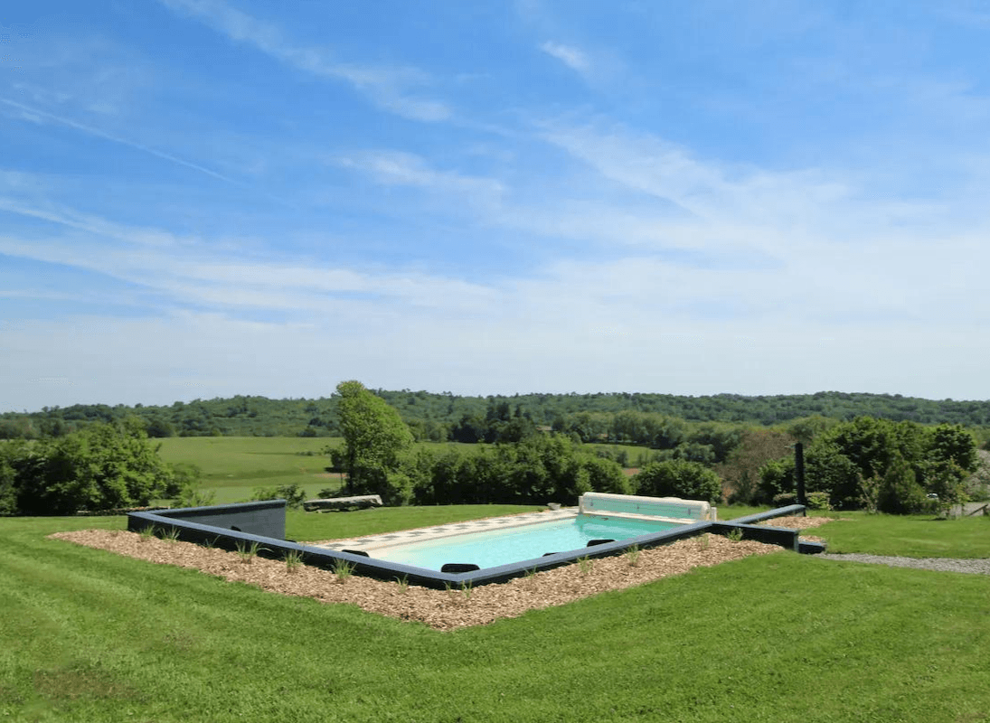 piscine-gîte-unalhome-bussiere-galant