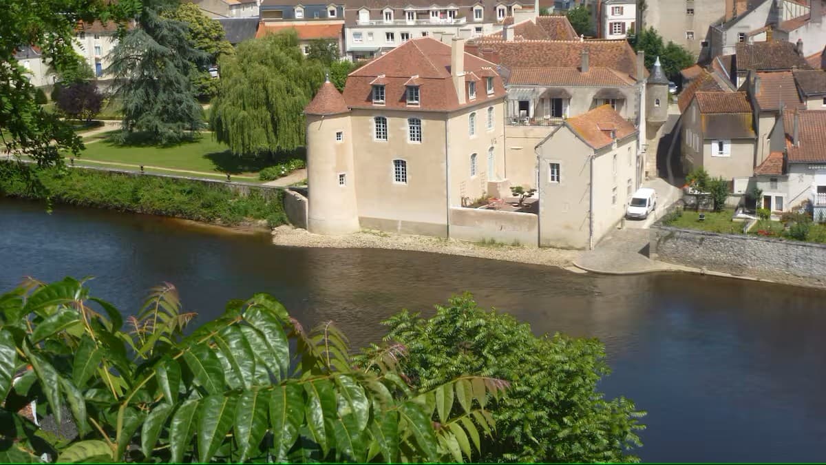 1-vieux-palais-ensemble