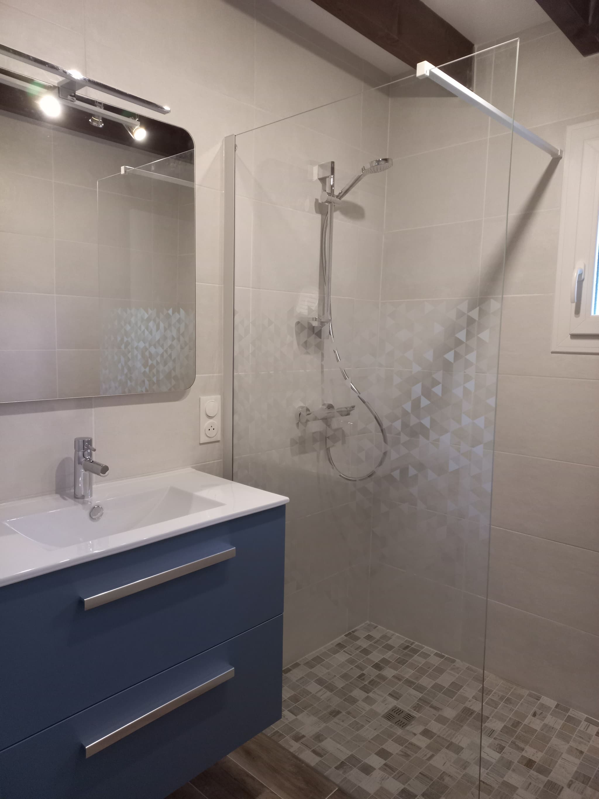 10-Salle d'eau rénovée