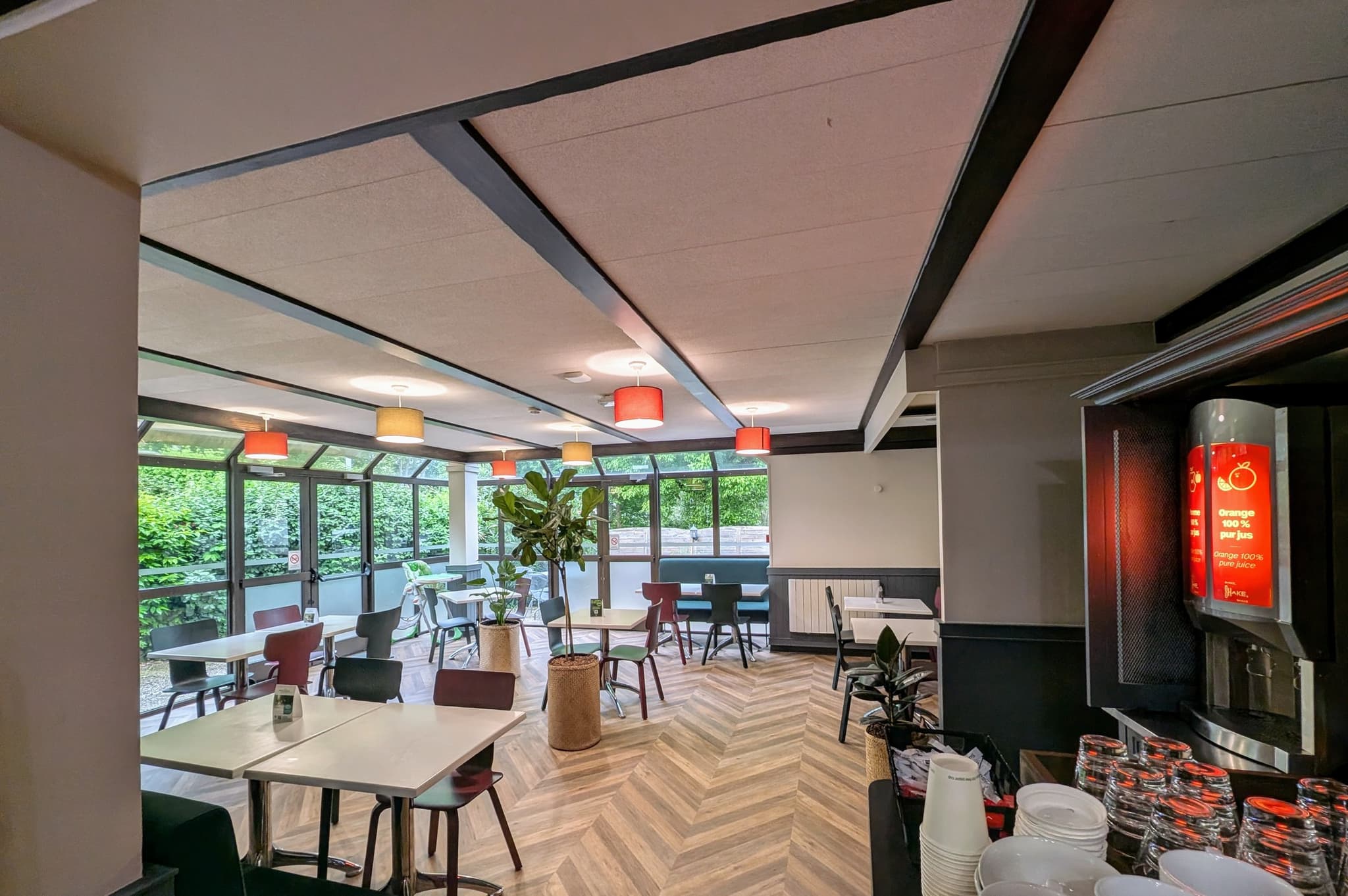 B&B Hôtel Niort Sud Venise Verte