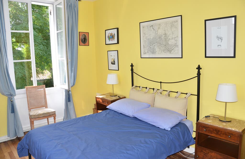 Chambre-jaune-maison-Hubert-Faure