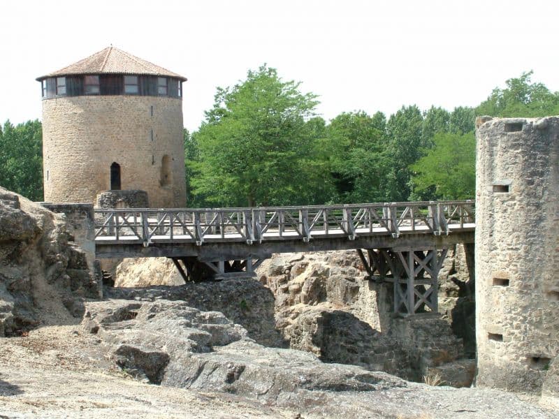 poudriere et chateau.jpg_1