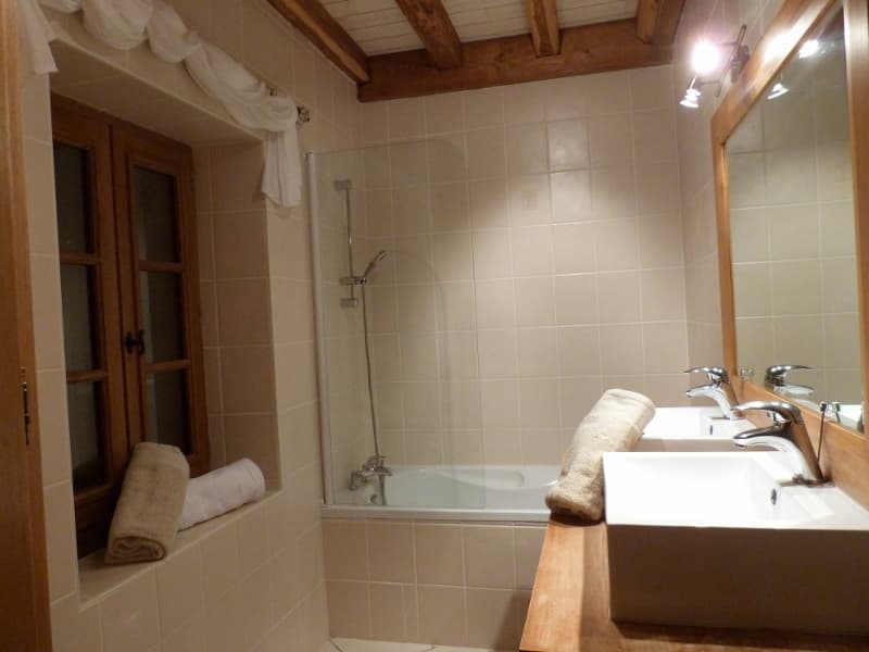 11 SALLE DE BAIN.bis jpg