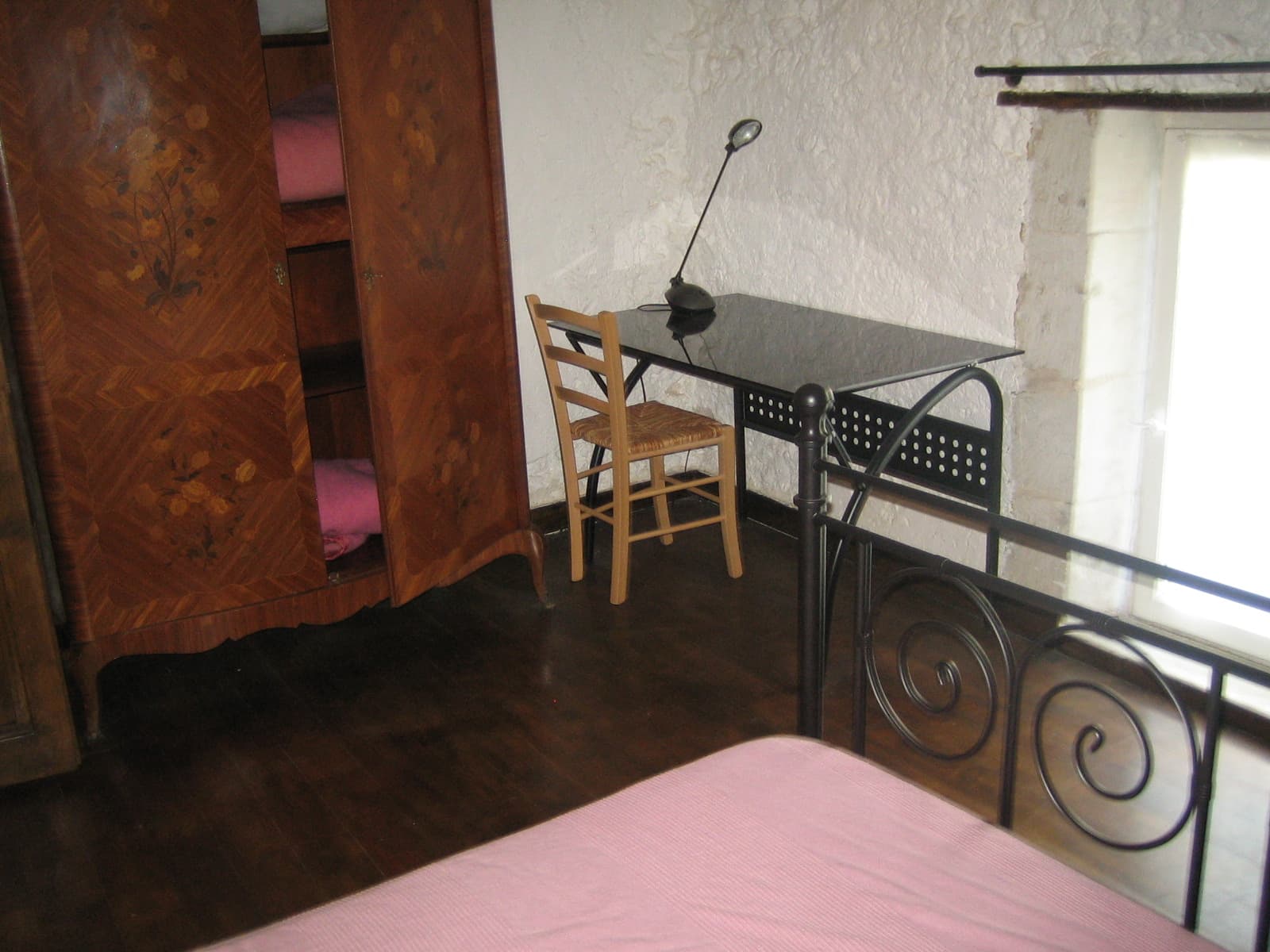 une chambre à l'étage
